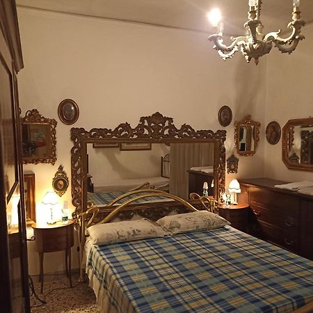 Bed and Breakfast Casa Gramsci Модена Экстерьер фото