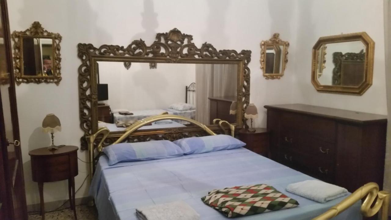 Bed and Breakfast Casa Gramsci Модена Экстерьер фото