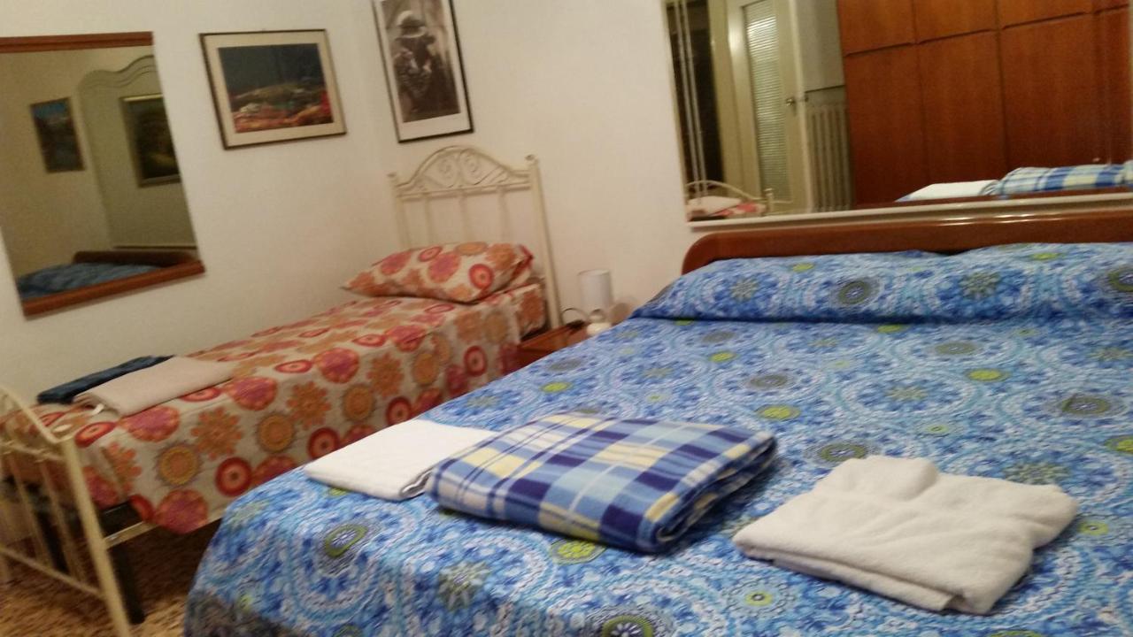 Bed and Breakfast Casa Gramsci Модена Экстерьер фото