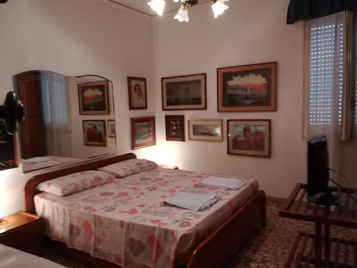 Bed and Breakfast Casa Gramsci Модена Экстерьер фото