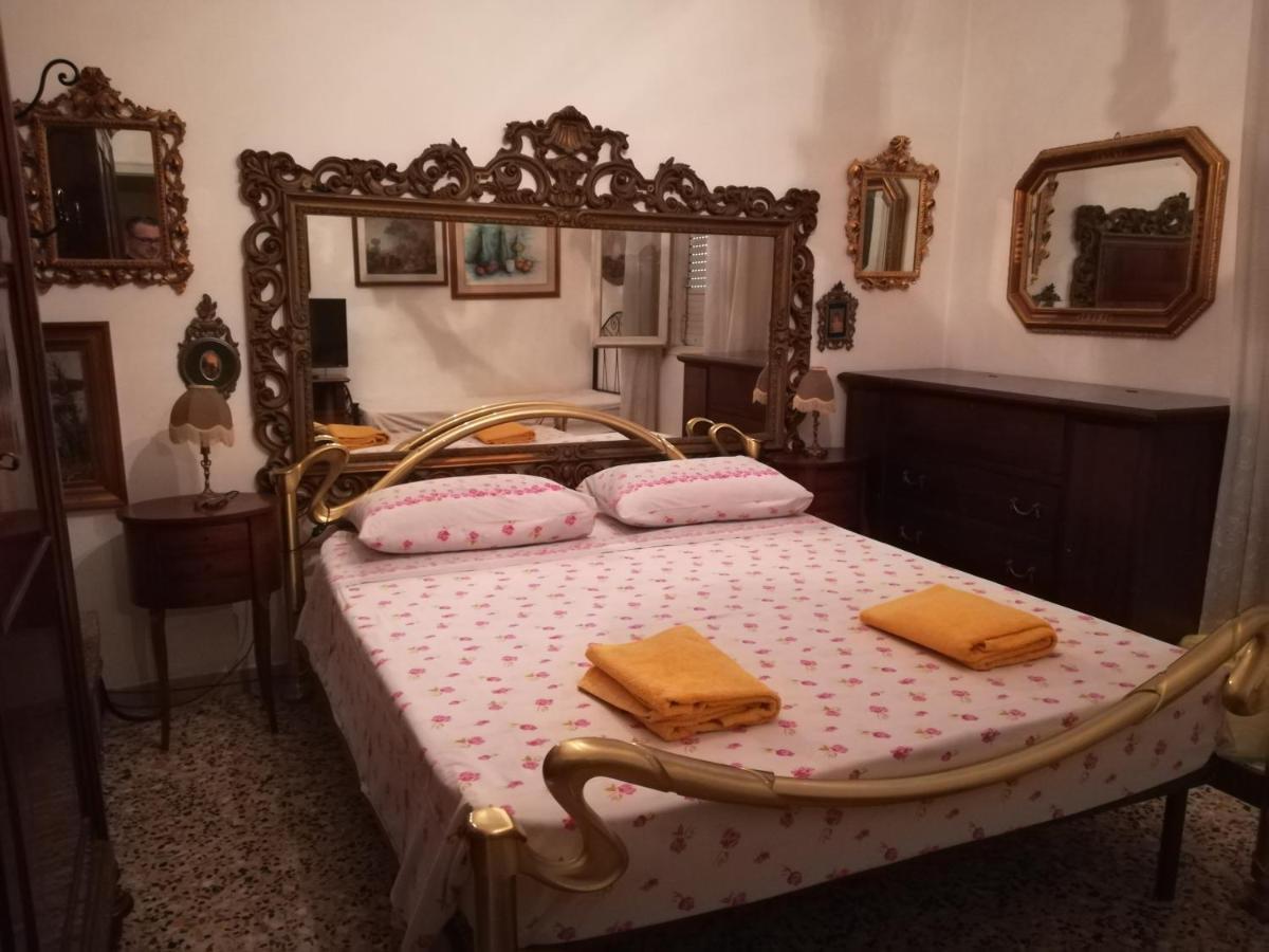 Bed and Breakfast Casa Gramsci Модена Экстерьер фото