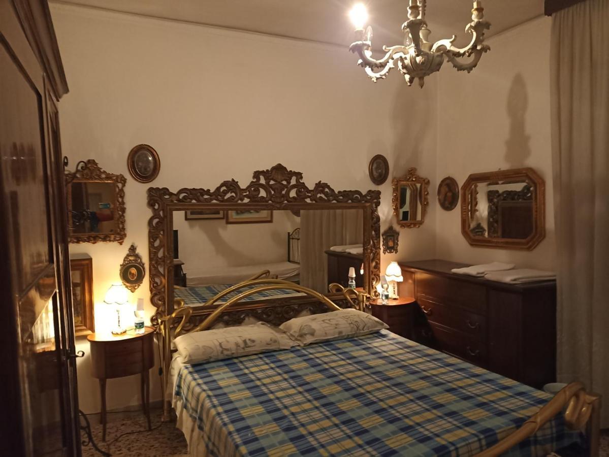 Bed and Breakfast Casa Gramsci Модена Экстерьер фото